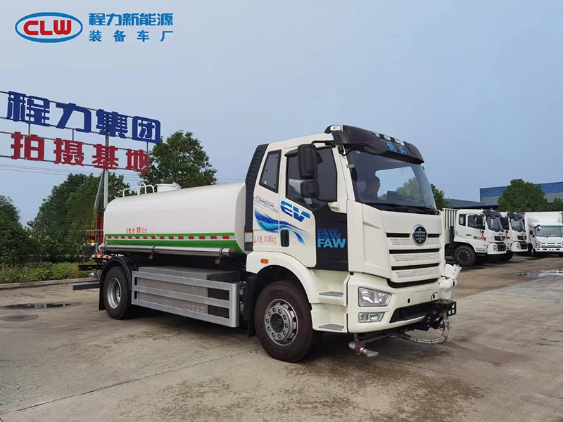 解放9立方纯电动洒水车