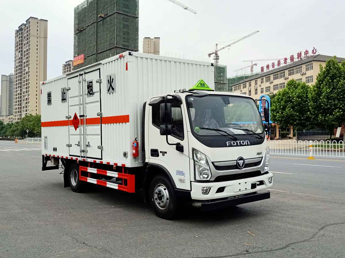 福田奥铃5米2易燃气体厢式运输车