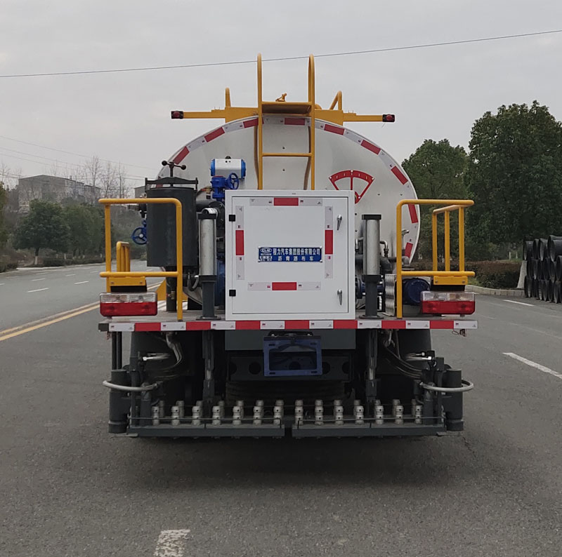 程力牌CL5120GLQ6LS型沥青洒布车