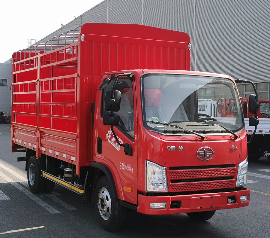 解放牌仓栅式运输车