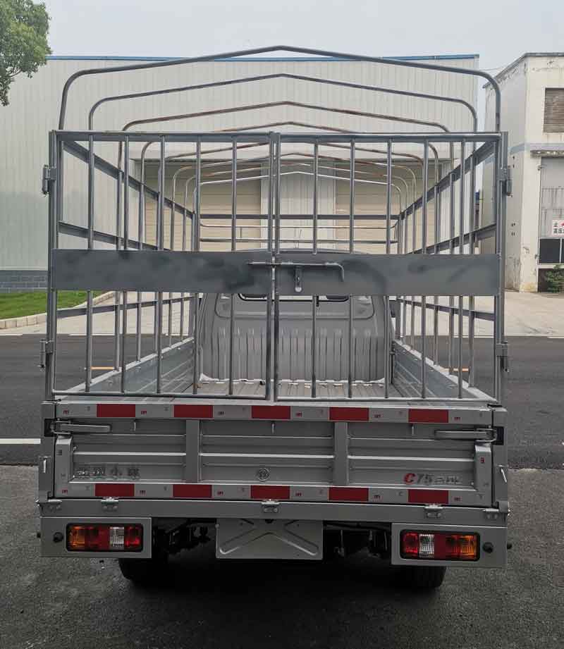 东风牌仓栅式运输车