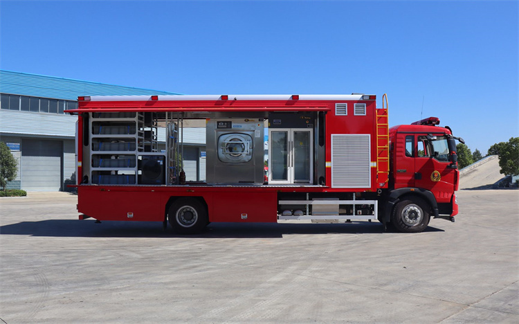 重汽豪沃被服洗涤车(图8)