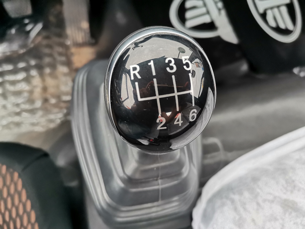 解放4.2米150马力蓝牌合规冷藏车(图13)