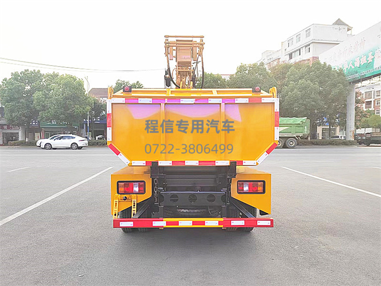 重汽豪曼清淤车(图10)