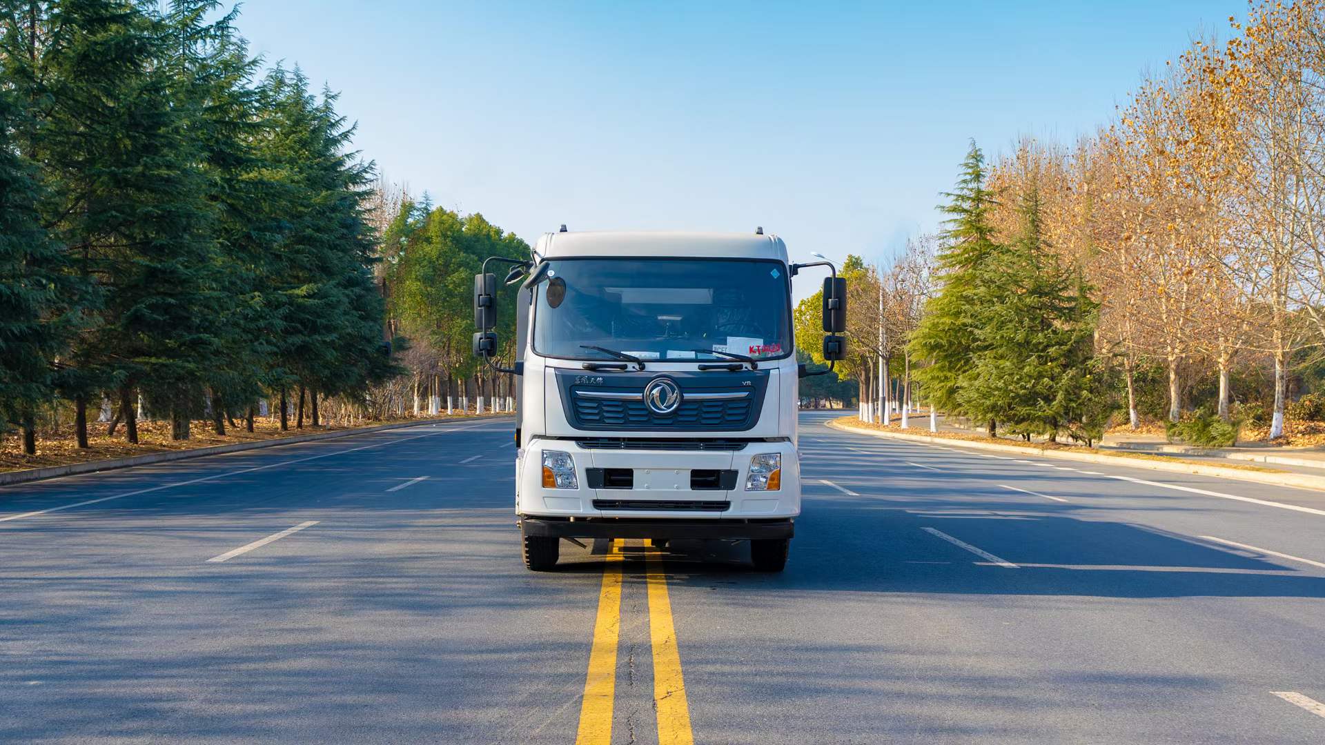 东风天锦光伏板高压清洗车(图5)