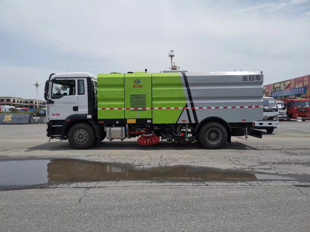 重汽汕德卡单桥洗扫车(图5)