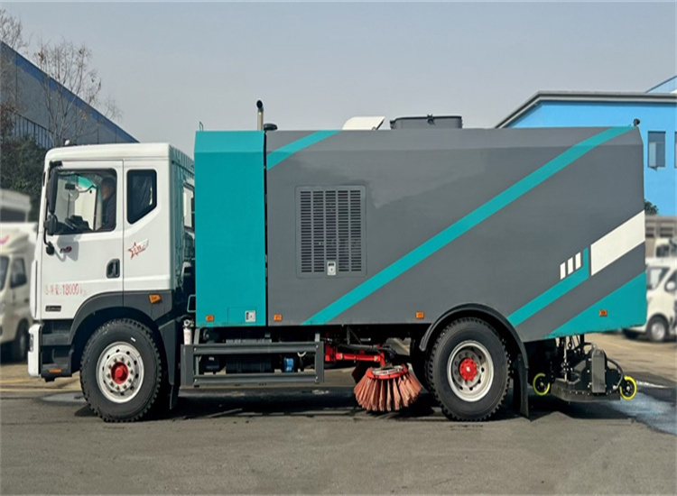 东风D9干湿两用吸尘车(图9)