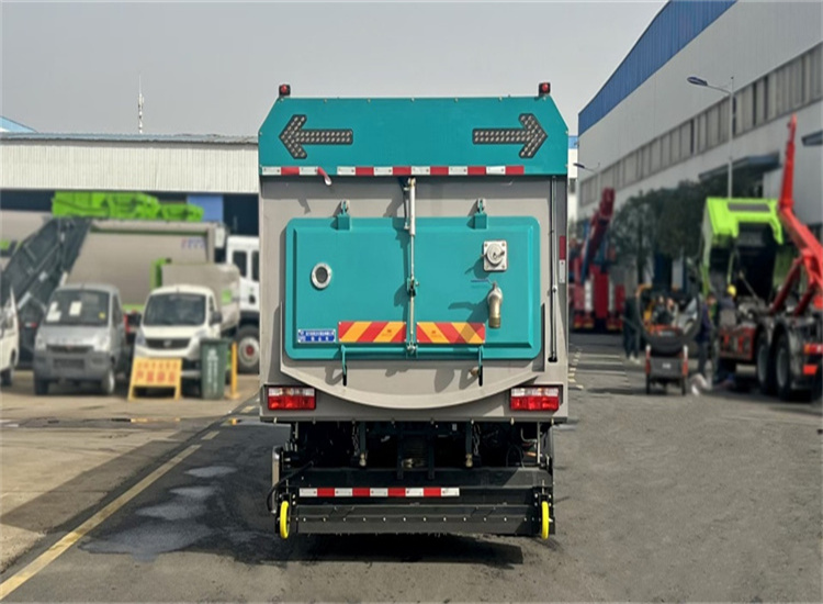 东风D9干湿两用吸尘车(图11)