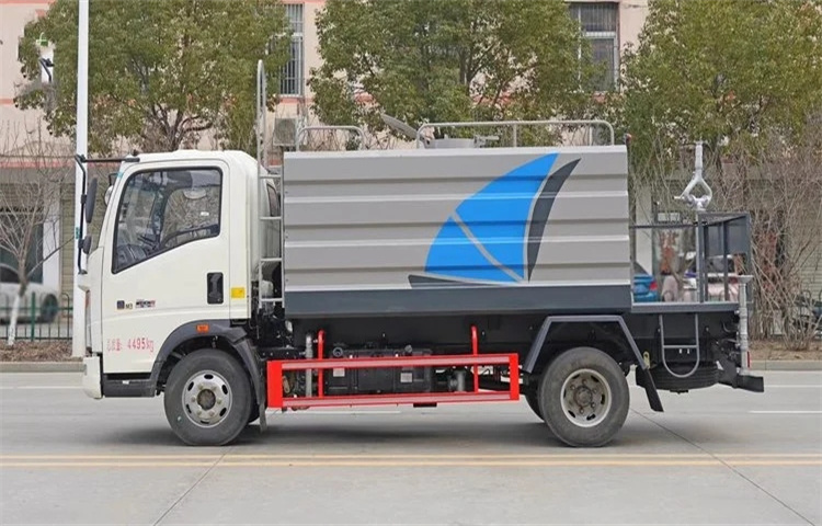 重汽豪沃7方抑尘车(图4)