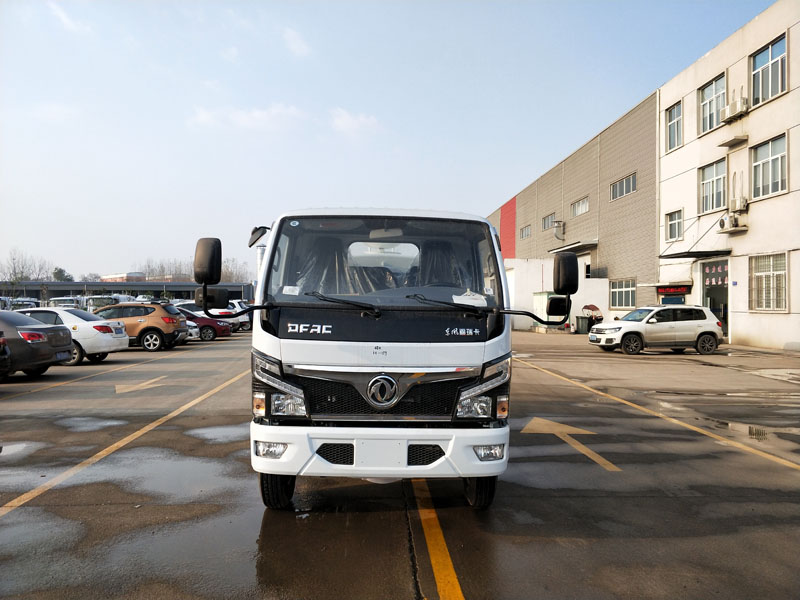 国六5方东风洒水车(图4)