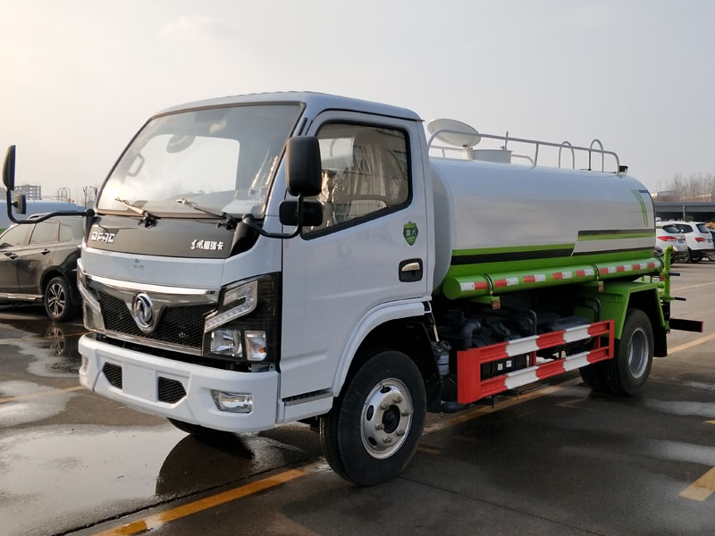 国六5方东风洒水车(图5)